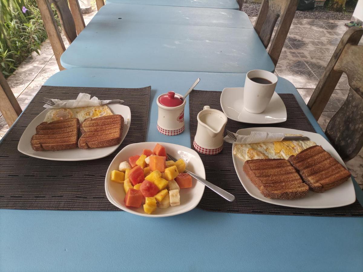 Hostal Y Restaurante Los Tecales La Coca Экстерьер фото