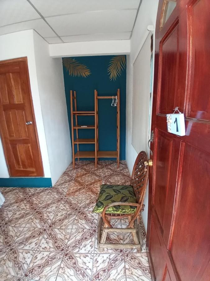 Hostal Y Restaurante Los Tecales La Coca Экстерьер фото