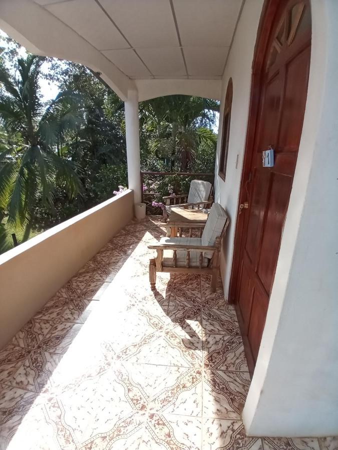 Hostal Y Restaurante Los Tecales La Coca Экстерьер фото